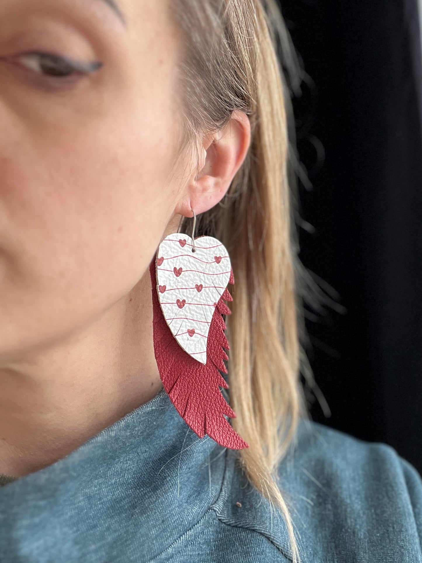 Larger Heart-on-the-Line Fringy Heart Wings