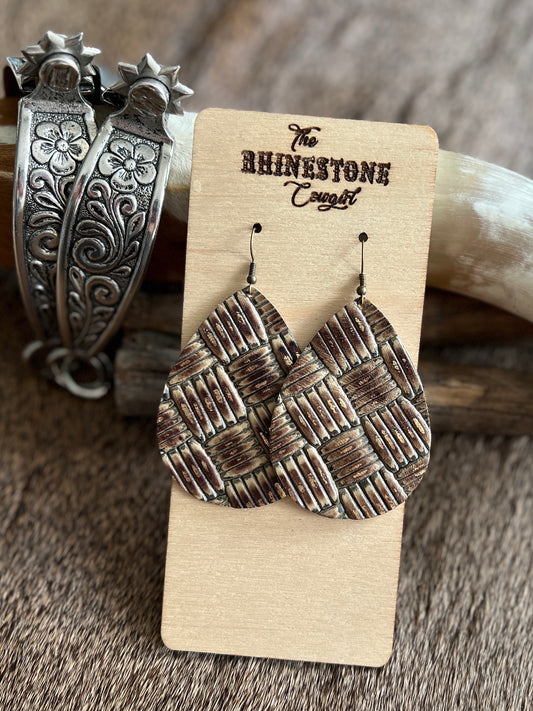 Metallic Basketweave Chunky Teardrops