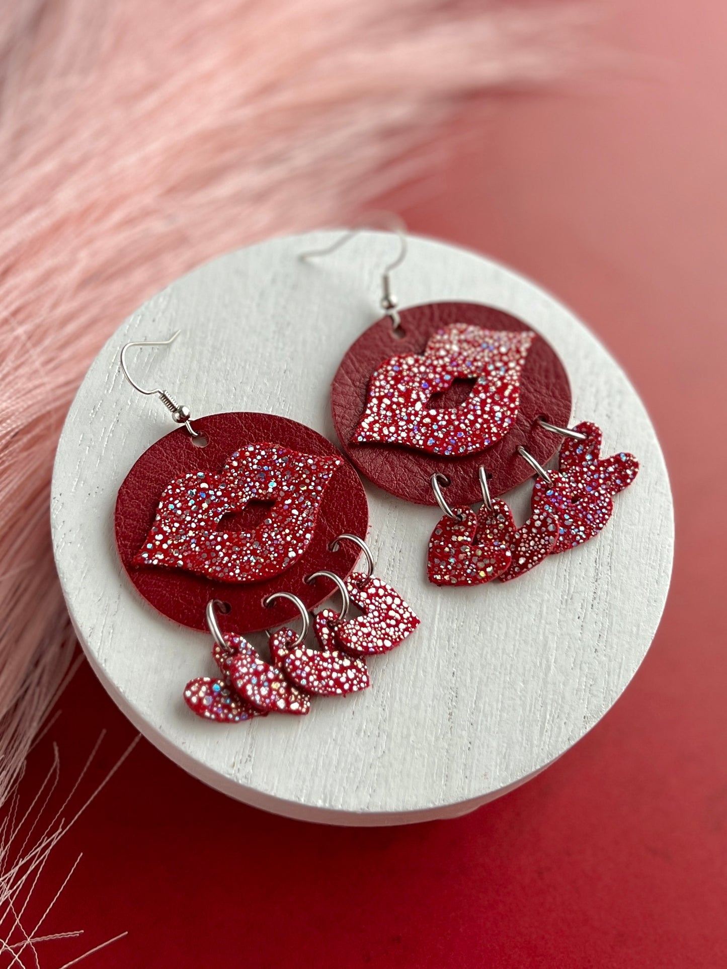 Kiss Dangles