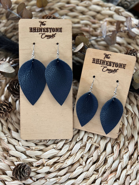Navy Pinched Leaves